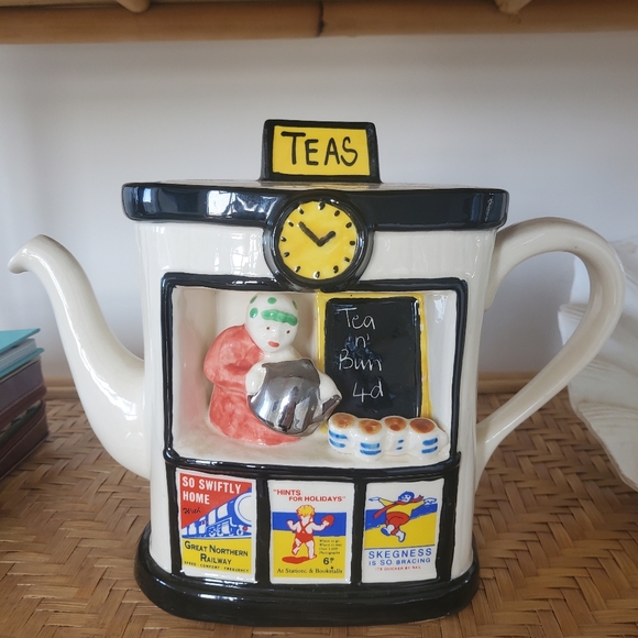 tony carter Other - Tony carter england tea pot